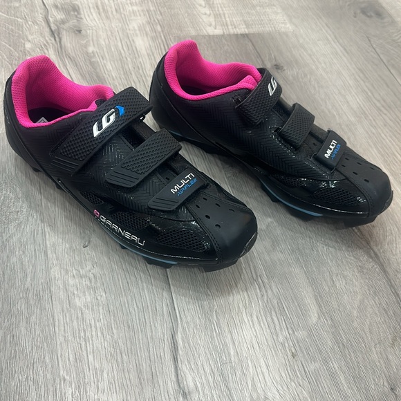 WOMEN'S MULTI AIR FLEX CYCLING
BLACK/PINK SIZE 40 - Picture 2 of 6